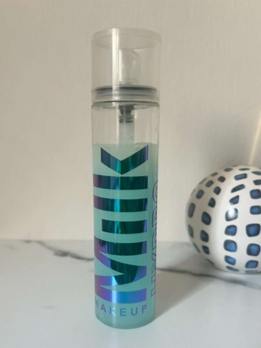 MILK Hydro Grip Set + Refresh Spray
